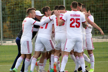 Elodáznák a bajnokavatást