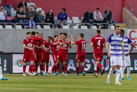 Ketten a forduló válogatottjában