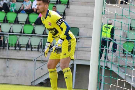 Összeszorította a fogát