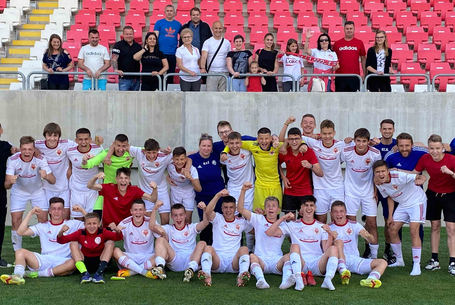 A Honvéd ellen kettőből egy