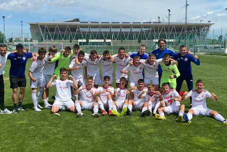 BAJNOKCSAPAT, BAJNOKCSAPAT!