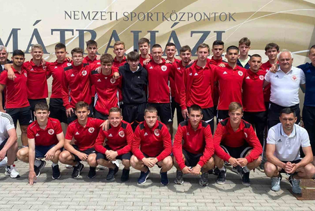 Magasabb osztályba vágynak – magaslaton edzőtáboroznak