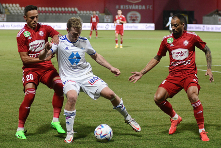 Ez tényleg nagyon kevésen múlott