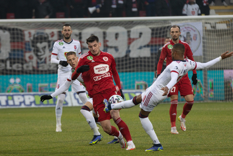 Még két vasárnapi meccs itthon