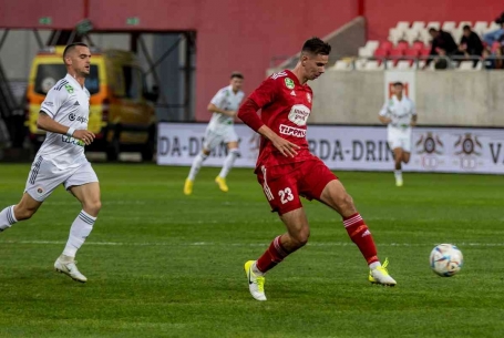 Három fronton is a válogatottban