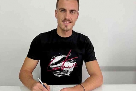 Belső védőt szerződtettünk