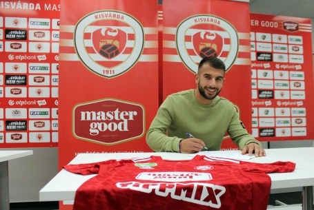 Először áll legiósnak