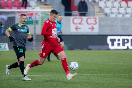 Túl a hetvenedik bemutatkozón