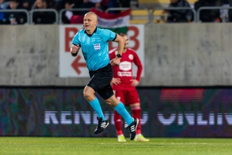 Hasonló a szereposztás