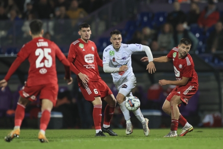 Másodszor egymás ellen