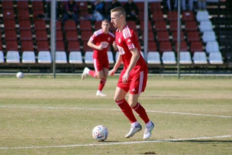 Egy-egy ponttal és hellyel közelebb