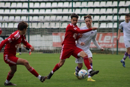 Egy pont a pótolt bajnokin