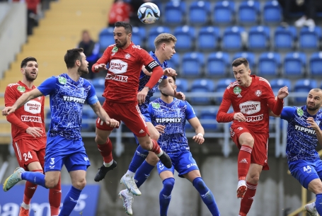 Százados úr, sejhaj!