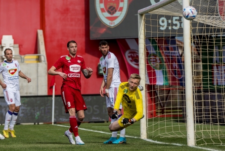 Egy-egy javuló és rossz széria