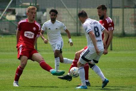 Oda-vissza döntetlen a DEAC-cal