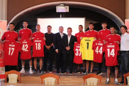 Meg sem állnánk ötvenig