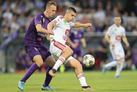 Optimistán, jó hangulatban