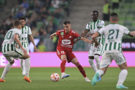 Vasárnap a címvédő otthonában