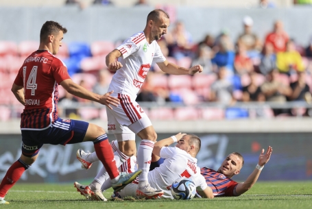 Töretlen bizalommal Felcsútra