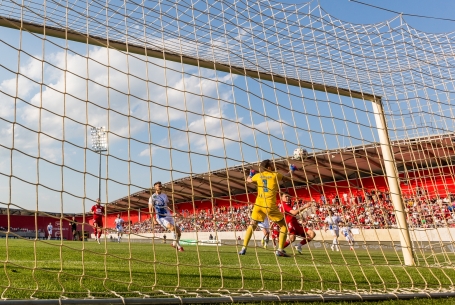 Három-három siker itthon és idegenben