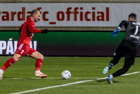 Egy meccsen két dobogós védés