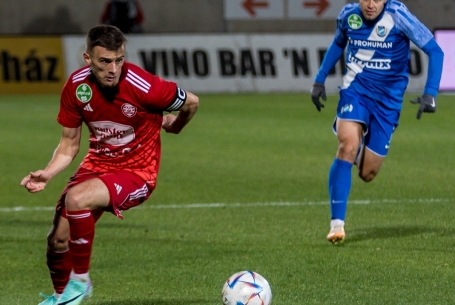 Újabb játékosunk a műtőasztalon