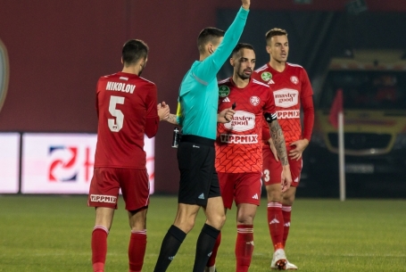 Az első helyezés kötelez