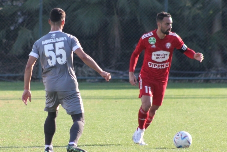 Koszovói, szlovén és kazah ellenfél