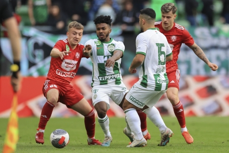 Annyi az ikszünk idegenben, mint otthon