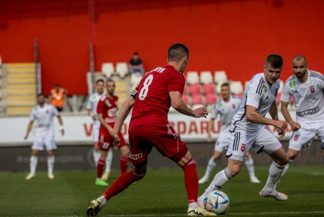 Ketten dupláztak és az edző is érintett