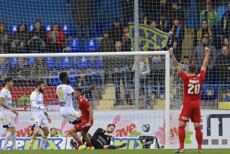 A századik meccs idegenben