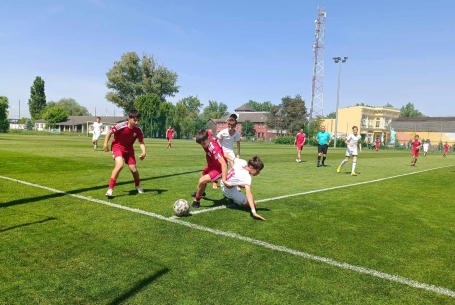 Négy győzelem, egy vereség