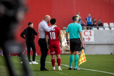 Kettővel kevesebben