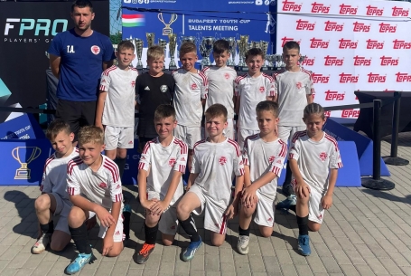 A vert mezőnyben a Feyenoord és a Dinamo is