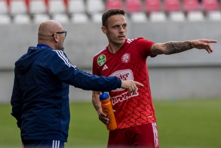 Négyen az első tízben