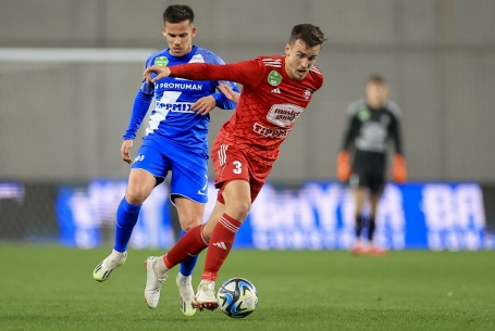 Öten a kétezres határ felett