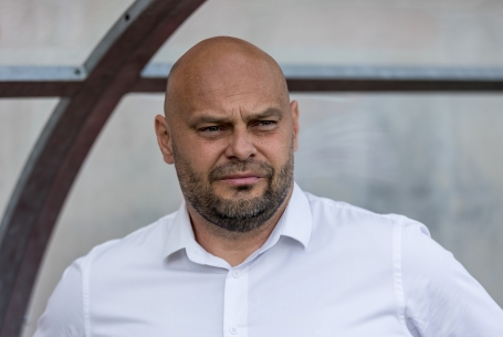 A vezetőedző marad, a stábban van változás