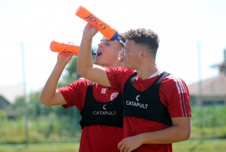 Kettőt szereztek, kettőt kaptak