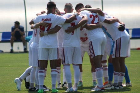 Meccs délelőtt és délután is