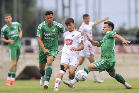 Nem eladni, növelni kell az előnyt