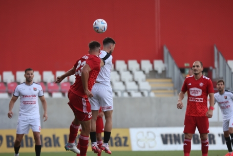 Vereség az első hazai bajnokin