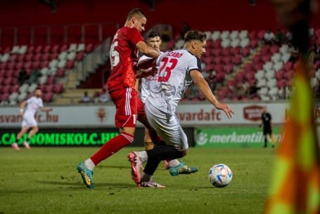 Még két újoncot avattunk