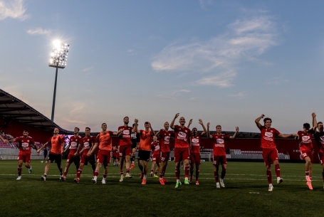 Dupla meccs a Várkertben