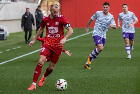 Hárman is túl az ezer percen