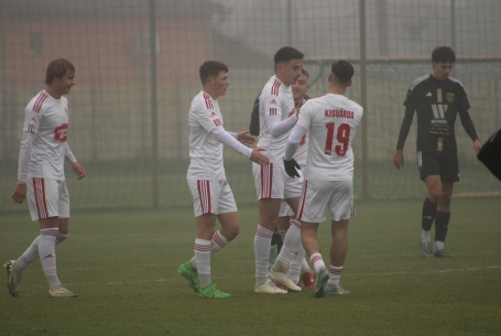 Már a mezőny első felében