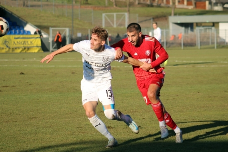 Hárman minden meccsen a pályán