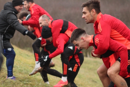 Hegynek föl, völgynek le