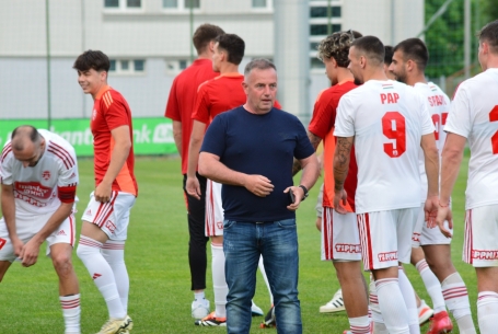 Pont egy év kellett a visszajutáshoz
