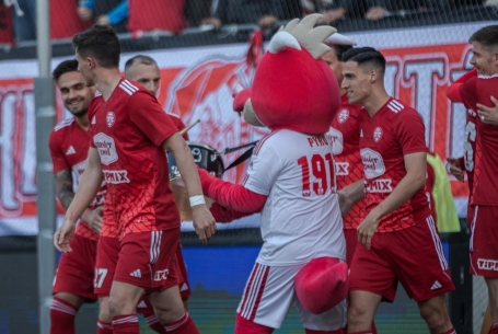 Győzelmet az éremátadás előtt!