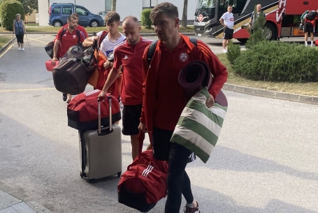 Utazással indult, köszöntéssel zárult